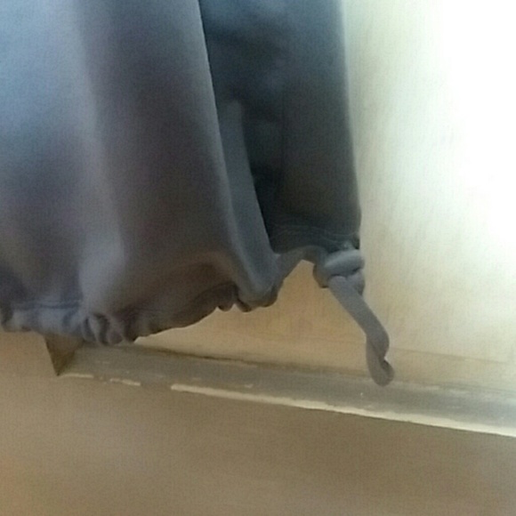 Gap Work Out Tank - Picture 2 of 6